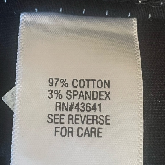 Croft & Barrow black mid rise pants. Straight fit. NWT. Women’s size 16P - Picture 7 of 8